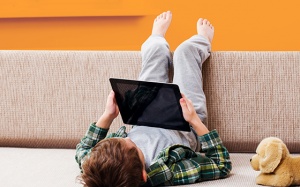 Đảm bảo an toàn khi trẻ ở nhà một mình trong mùa dịch