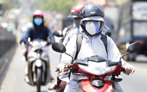 Miền Bắc ngày nắng nóng, chiều tối có mưa dông