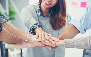 Tử vi thứ Sáu (14/5/2021): Bọ Cạp nên cố giữ lời hứa với người khác