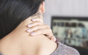 Giải pháp cải thiện thoát vị đĩa đệm cột sống cổ an toàn từ tự nhiên