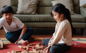 Phòng tránh tai nạn thương tích cho trẻ trong mùa Hè