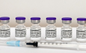 Việt Nam phê duyệt vaccine ngừa COVID-19 của Pfizer/BioNTech