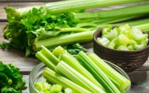 4 lợi ích của việc thêm rau cần tây vào chế độ ăn uống 