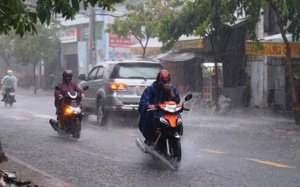 Cảnh báo mưa dông ở vùng núi Bắc Bộ và Nam Bộ