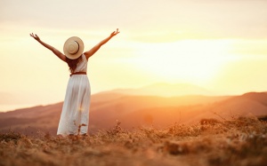 Tử vi thứ Năm (15/7/2021): Ma Kết thấy rất hạnh phúc với hiện tại