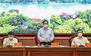 Thủ tướng: Ưu tiên số 1 là bảo vệ Thủ đô không để dịch diễn biến xấu