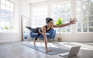 Gợi ý các bài tập yoga nâng cao sức khỏe mùa dịch