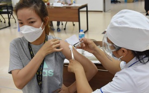 Bộ Y tế: Đảm bảo tiêm vaccine phòng COVID-19 cho đúng đối tượng