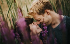 Tử vi Chủ nhật (25/7/2021): Bọ Cạp sẽ nhận ra tầm quan trọng của người mình yêu