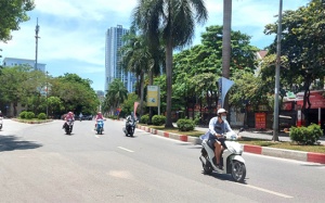 Nắng nóng đặc biệt gay gắt gia tăng ở Bắc Bộ và Trung Bộ