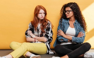 Tử vi thứ Bảy (14/8/2021): Cự Giải nên chủ động làm lành với bạn thân