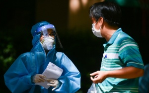 Bộ Y tế thí điểm điều trị có kiểm soát F0 tại nhà và cộng đồng ở TP.HCM