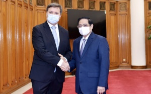 Việt Nam nhận 3,5 triệu liều vaccine COVID-19 từ Ba Lan