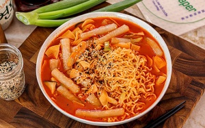 “Hô biến” bánh tráng thành những món ngon mùa dịch