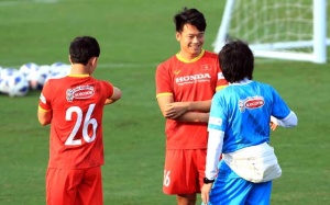 ĐT Việt Nam vỡ hàng thủ, Xuân Trường, Tuấn Hải khiến thầy Park khó nghĩ