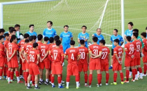 Tuấn Tài, Tiến Anh ngồi ngoài trận Saudi Arabia - Việt Nam