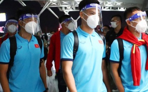 ĐT Việt Nam gấp gáp về Hà Nội chuẩn bị cho trận gặp Australia