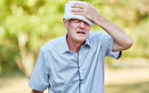 Nắng nóng kéo dài: Người mỡ máu cao cần làm gì để phòng ngừa đột quy, tai biến?