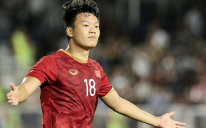ĐT Việt Nam mất thêm trung vệ, Văn Lâm trở lại Nhật Bản