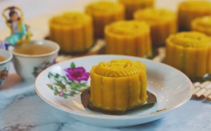 Làm bánh trung thu “healthy” từ bí đỏ