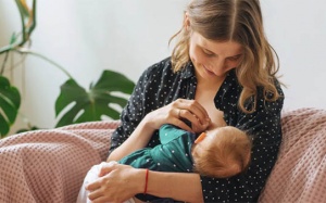 Thực phẩm mẹ nên tránh khi đang cho con bú