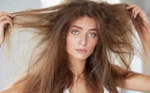 7 “thủ phạm” khiến mái tóc bạn bị hư tổn