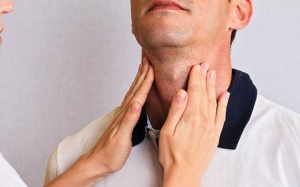 Những điều bạn cần biết về bướu đa nhân tuyến giáp