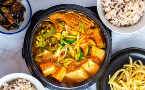 Canh đậu tương Hàn Quốc đưa cơm trong ngày lạnh