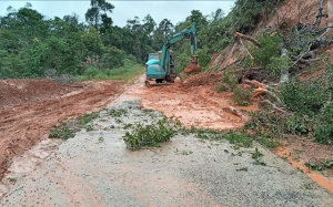 Không khí lạnh lan rộng, lũ lên cao ở Trung Bộ và Tây Nguyên