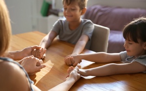 Tử vi thứ Năm (28/10/2021): Xử Nữ nên tin tưởng người thân nhiều hơn