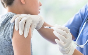 Tập huấn tiêm vaccine phòng COVID-19 cho trẻ từ 12 - 17 tuổi