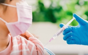 Chuyên gia giải đáp về việc tiêm vaccine COVID-19 cho trẻ 12 - 17 tuổi