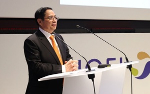 Thủ tướng Phạm Minh Chính thăm Công ty Dược phẩm Sanofi