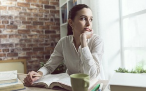 Tử vi thứ Tư (10/11/2021): Xử Nữ sẽ dễ mất tập trung khi làm việc