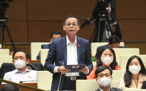 ĐBQH: Tiêm vaccine COVID-19 cho trẻ em có ảnh hưởng sức khỏe sinh sản không?