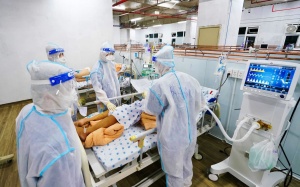 Kỳ III: Cần có sự công bằng giữa y tế công lập và y tế tư nhân