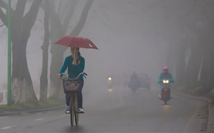 Miền Bắc trưa có nắng nhẹ, miền Trung mưa lớn diện rộng