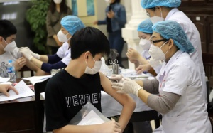 Tăng cường rà soát công tác tiêm vaccine ngừa COVID-19