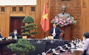 Thủ tướng yêu cầu đẩy mạnh tốc độ tiêm vaccine phòng COVID-19