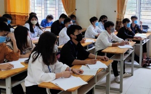Hà Nội: Một quận cho học sinh lớp 12 dừng đến trường từ ngày 13/12