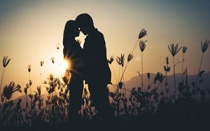 Tử vi thứ Năm (23/12/2021): Bạch Dương sẽ có nhiều thời gian ở bên người yêu