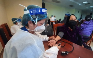 Đà Nẵng: Cao điểm tiêm vaccine mũi 3 phòng COVID-19