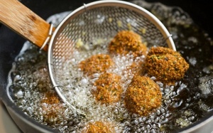 Chiên rán thực phẩm thế nào để không bị độc hại?