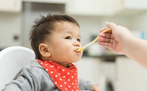 Làm sao để cân bằng dinh dưỡng cho trẻ trong những ngày Tết?