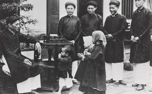 Xông nhà, chúc Tết sớm mai