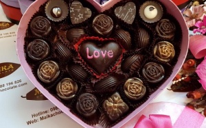 Valentine gõ cửa, cùng khám phá 7 lợi ích sức khỏe của socola đen