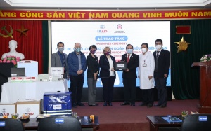 Mỹ tặng thiết bị và thuốc điều trị bệnh lao trị giá 3 triệu USD cho Việt Nam