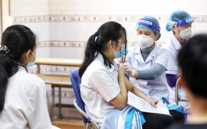 Sở Y tế Hà Nội ra công văn về điều trị trẻ mắc COVID-19 khi đi học lại