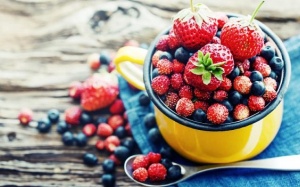 Gợi ý 7 loại trái cây màu đỏ giúp tăng cường miễn dịch