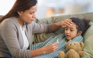 Những lưu ý khi chăm sóc trẻ bị viêm amidan